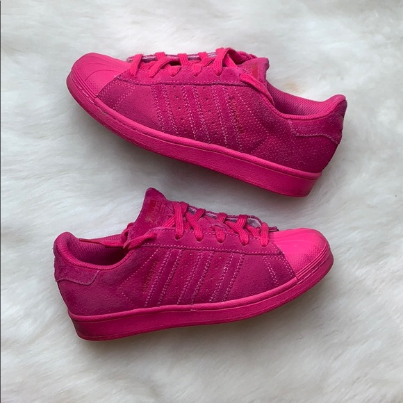 adidas pink bottom shoes